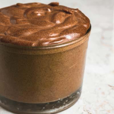 Velvety chocolate mousse recipe using five natural ingredients