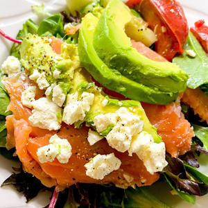 Smoked salmon salad